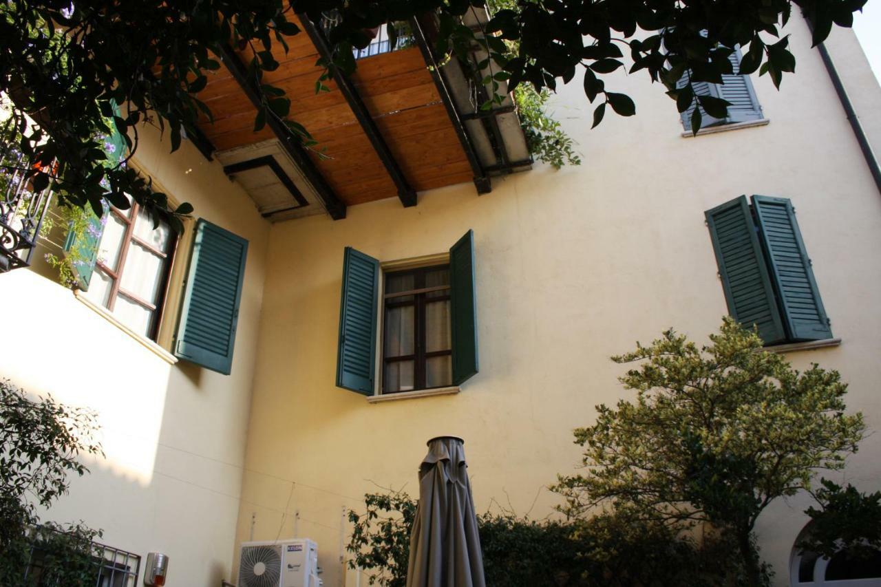 B&B Casa Dei Poeti Мантуя Экстерьер фото